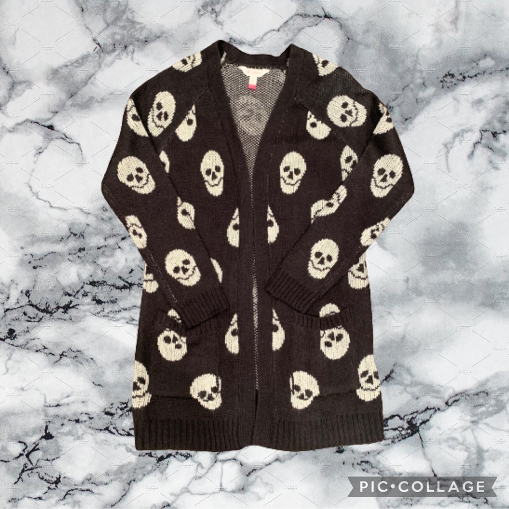 Black with skulls cardigan with pockets